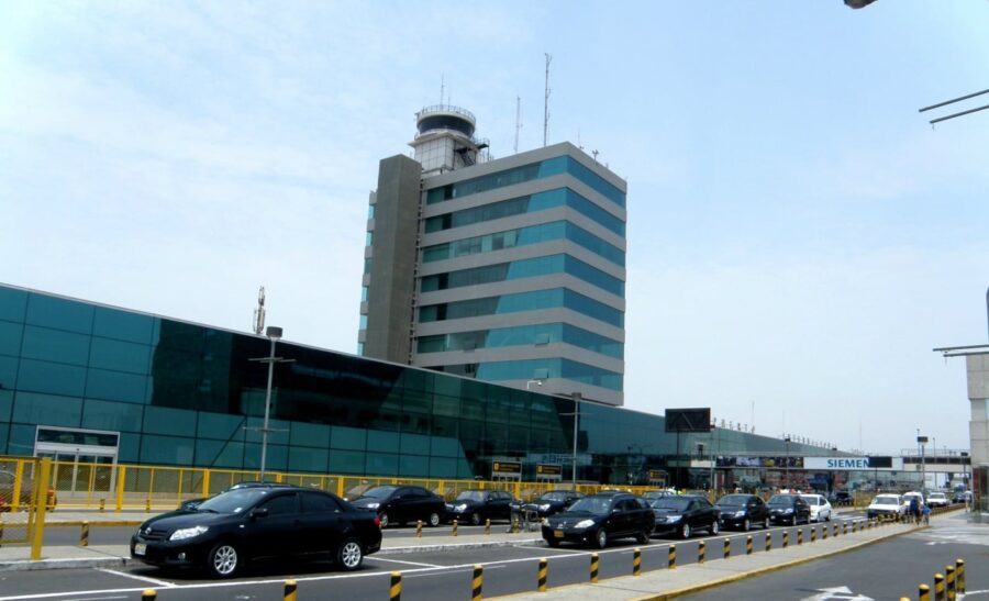 Alquiler de autos en Aeropuerto Internacional Jorge Chávez